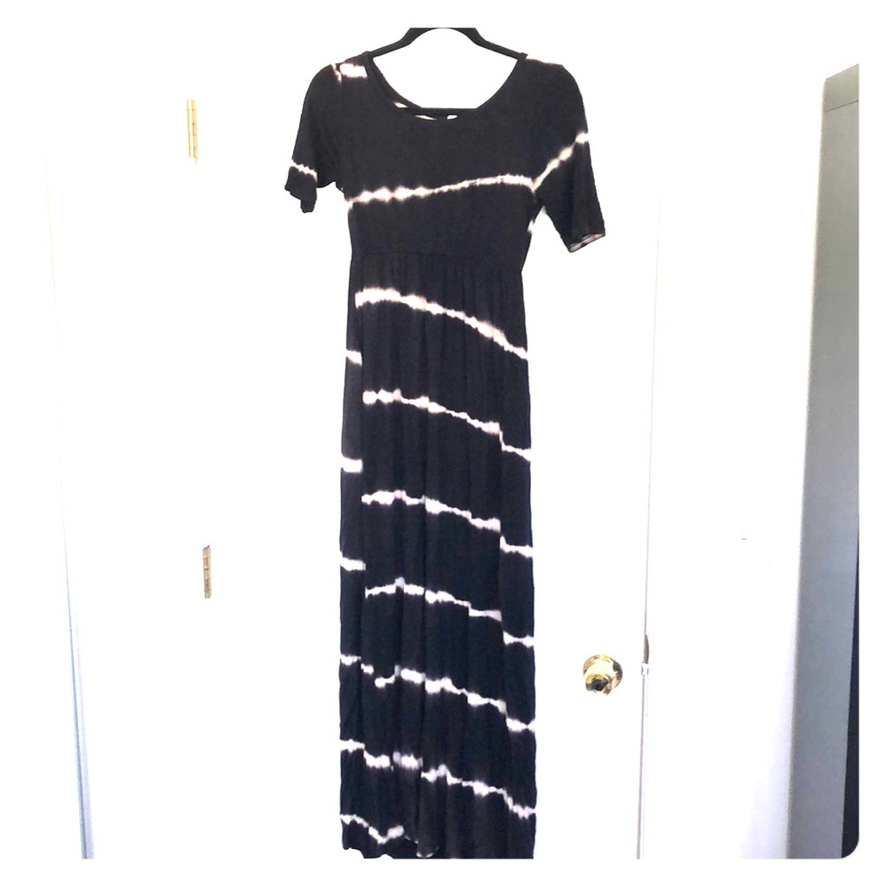 Black and white maxi dress